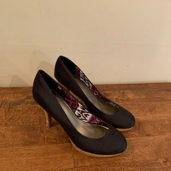 Fergalicious Black “Nelly” Heel size 10 - Picture 4 of 5